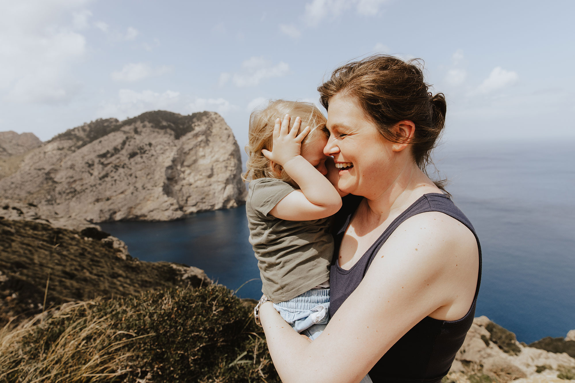 Steffi Mayer Familienfotografie Hamburg Steffi Fotografin Selbstportrait Tochter Mallorca Cap Formentor