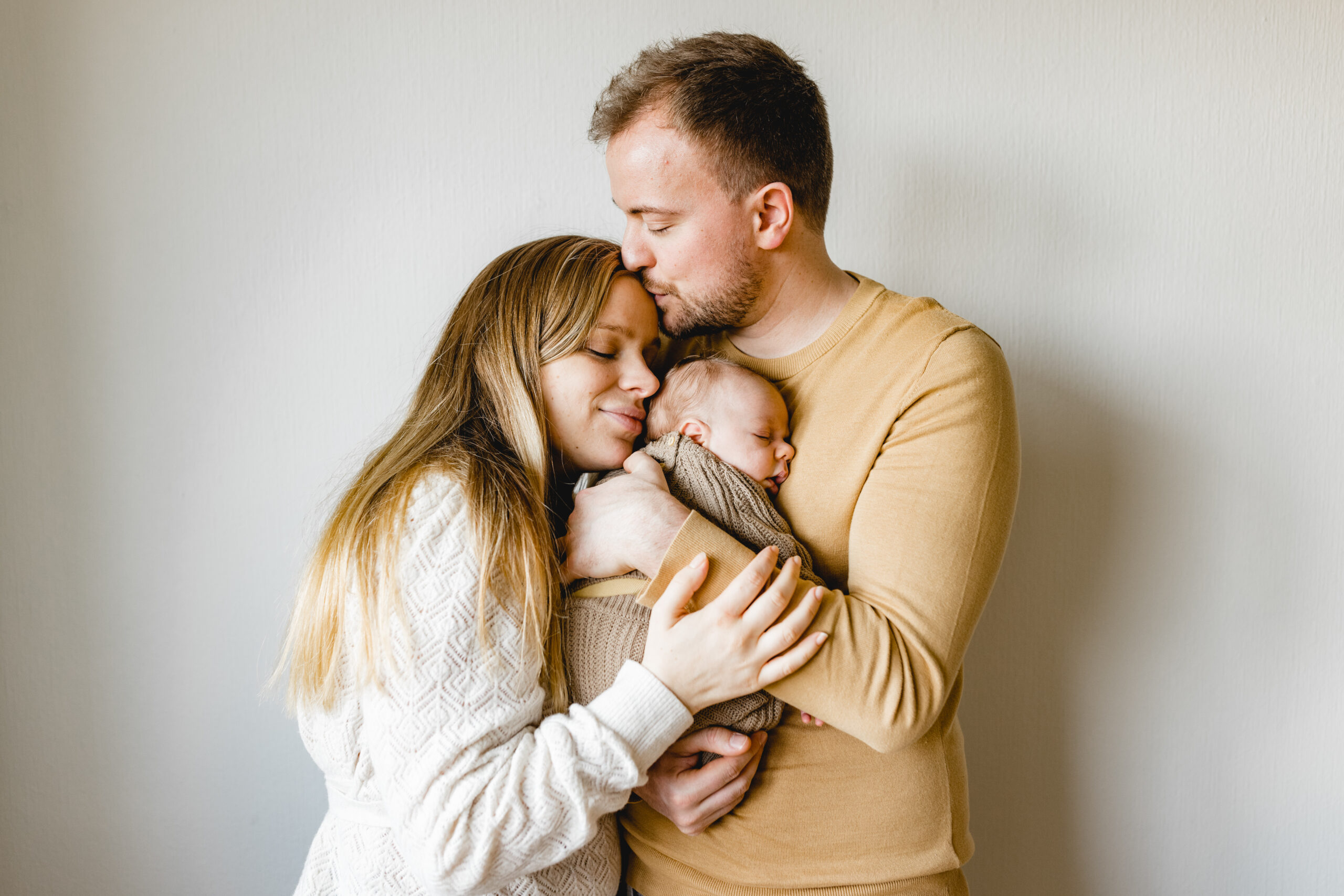 Familienshooting Familienzeit Neugeborenenshooting Familienfotografie Hamburg Steffi Mayer